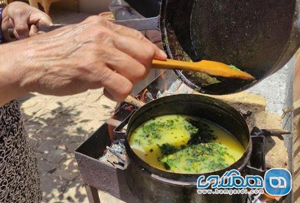 خورش زردآلو جوش یکی از غذاهای سنتی شاهرود به شمار می رود